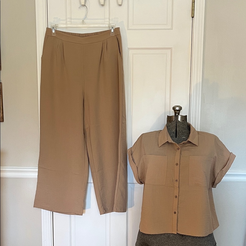 Women’s 2 piece khaki tan set. Cap Sleeve Top, Palazzo pants
